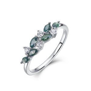 S925 sterling silver moss agate leaf ring for women. / Anillo de plata S925 con ágata musgo en forma de hoja para mujer