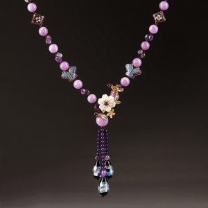 Handmade purple amethyst necklace with butterfly accents - Collar de amatista hecho a mano con mariposas.