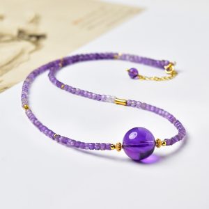 https://gemini.google.com/app/94a3a1a089633783#:~:text=Elegant%20handcrafted%20amethyst%20jewelry%20with%20adjustable%20gold%20chain%2C%20joyer%C3%ADa%20de%20amatista%20elegante%2C%20bijoux%20%C3%A9l%C3%A9gants%20en%20am%C3%A9thyste%2C%20eleganter%20Amethyst%2DSchmuck.