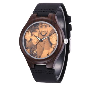 Personalized photo watch, Reloj con foto personalizado, Montre avec photo personnalisée, Personalisierte Fotouhr, オリジナル写真腕時計, Custom engraved wooden watch gift.