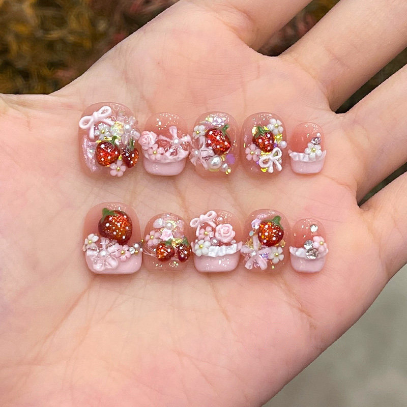 Pink French strawberry press on nails, uñas postizas fresa rosa, faux ongles fraise rose, rosa Erdbeere künstliche Nägel, ピンクフレンチいちごネイルチップ