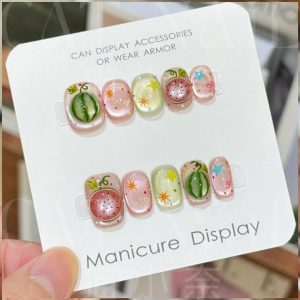 cute short square summer fruit nails cat eye watermelon jelly press on nails Spanish: uñas postizas cuadradas cortas de verano fruta sandía efecto ojo de gato gelatina German: süße kurze quadratische Sommer-Fruchtnägel Katzenauge Wassermelone Gel-Press-On-Nägel French: jolis ongles press-on courts carrés été fruit pastel œil de chat pastèque gelée Japanese: 夏のフルーツネイル かわいい ショート スクエア キャットアイ スイカ ジェル プレスオンネイル