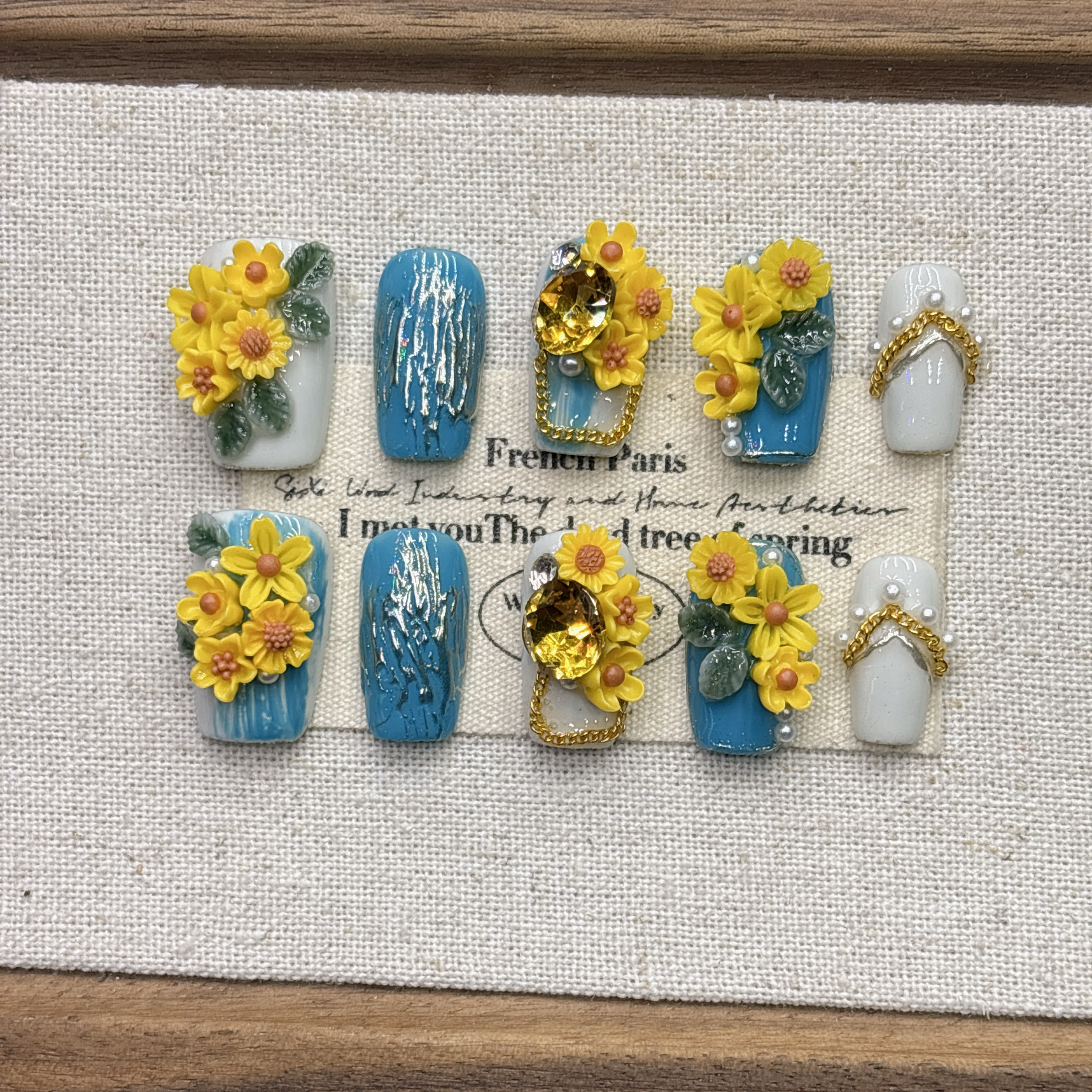 Handmade 3D Sunflower Press On Nails, Blue White Fake Nails 10 Pcs square Shape